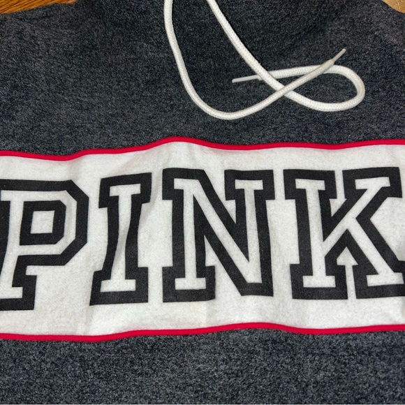 Soft and cozy sweatshirt by PINK - Picture 2 of 6